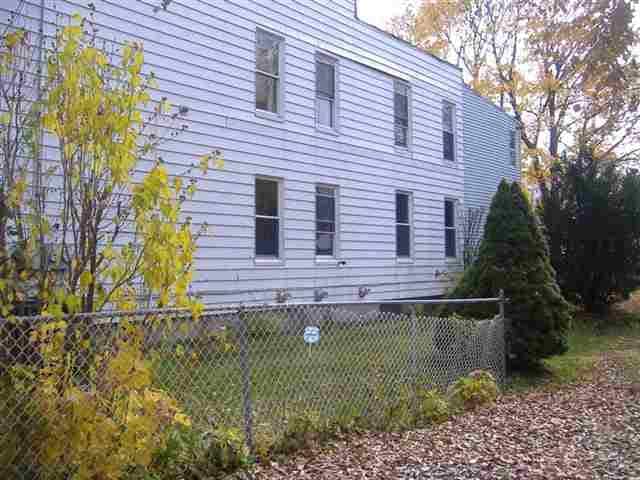 102 Ontario St in Cohoes, NY - Foto de edificio - Building Photo