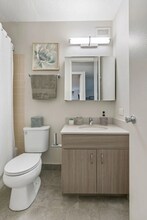 1064 N Dearborn St in Chicago, IL - Building Photo - Building Photo