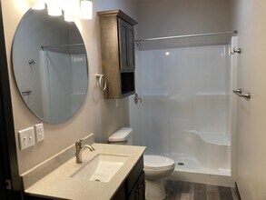 705 S Davison St in Mitchell, SD - Building Photo - Building Photo