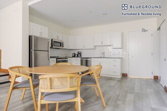 110 W Ocean Blvd in Long Beach, CA - Building Photo - Building Photo