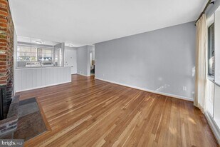 6020 Cheshire Dr in Bethesda, MD - Building Photo