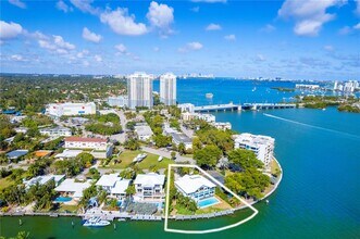 1080 NE Little River Dr in Miami, FL - Building Photo - Building Photo