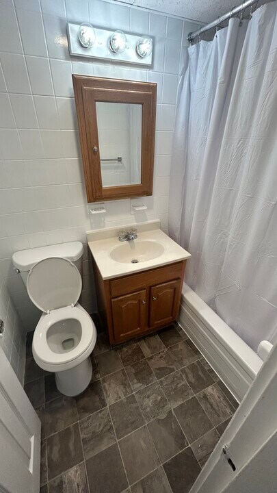 216 South St, Unit B in Boston, MA - Building Photo