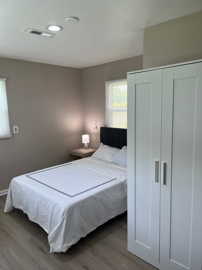 2769 Sussex Dr in Emporia, VA - Foto de edificio - Building Photo