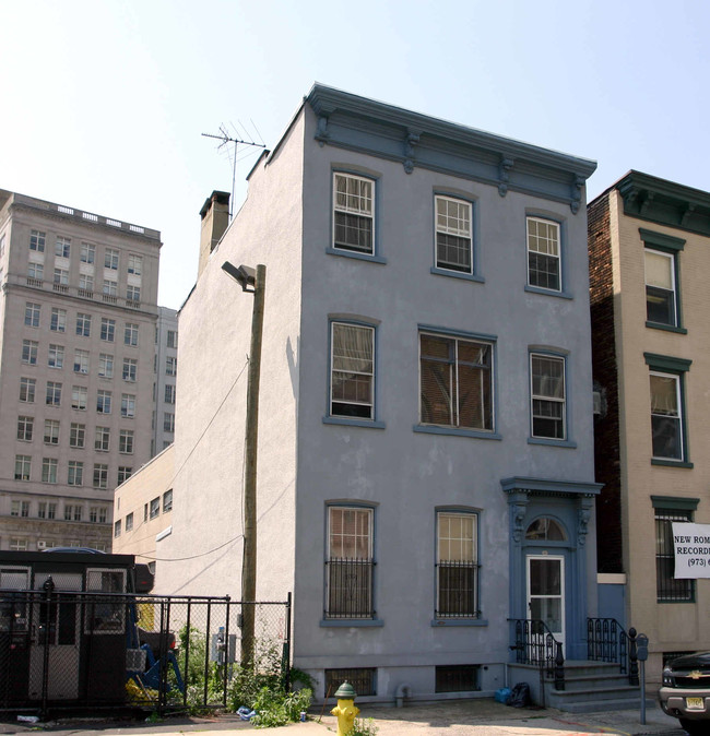 23 Fulton Street in Newark, NJ - Building Photo - Building Photo