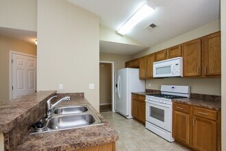 200 Greystone Cir in Hiram, GA - Building Photo - Building Photo