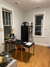 3059 N Leavitt St, Unit 2R in Chicago, IL - Building Photo - Building Photo