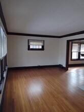 3126 Kensington Rd, Unit 2nd floor in Cleveland Heights, OH - Foto de edificio - Building Photo