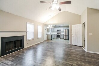 2404 Rambling Way in Lithonia, GA - Building Photo - Building Photo