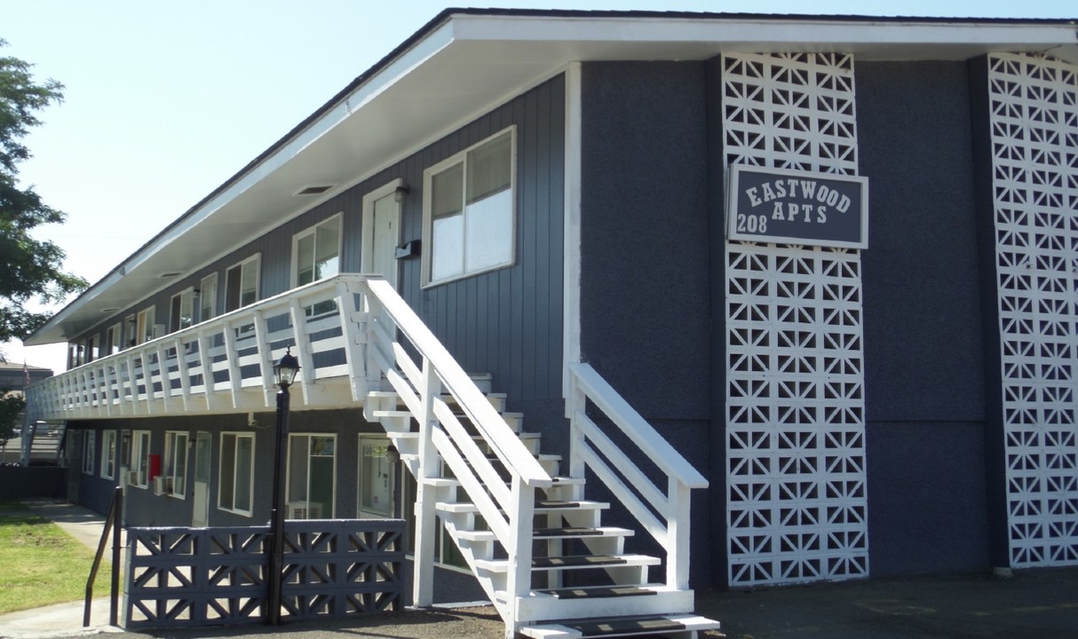 Eastwood Apartments in Yakima, WA - Building Photo