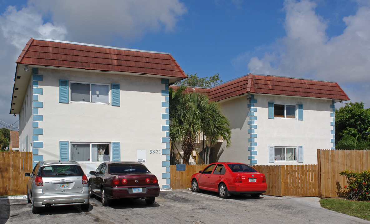 5621 NE 22nd Ave in Fort Lauderdale, FL - Building Photo