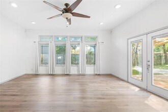 1604 Springdale Rd in Austin, TX - Building Photo - Building Photo