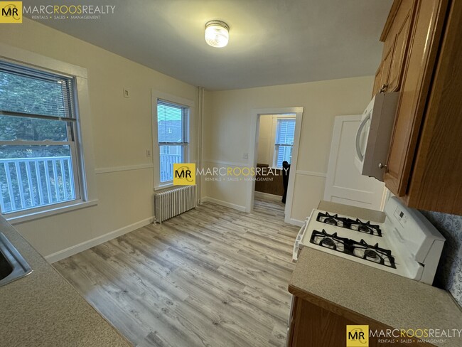 440 Washington St, Unit Washinghton St in Boston, MA - Building Photo - Building Photo