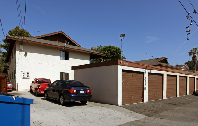 2059 S Sprague Ln in Anaheim, CA - Foto de edificio - Building Photo