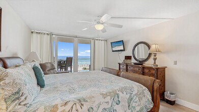 7205 Thomas Dr in Panama City Beach, FL - Building Photo - Building Photo