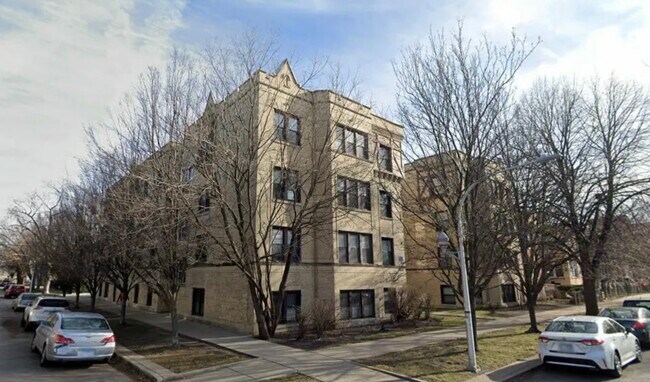 property at 4049 N Francisco Ave