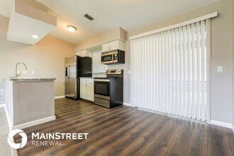 4826 Hurley Ave in North Port, FL - Foto de edificio - Building Photo