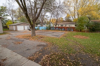 1117-1113 13th St S in St. Cloud, MN - Building Photo - Building Photo