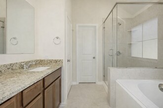 6443 Raleigh Lp in College Station, TX - Building Photo - Building Photo