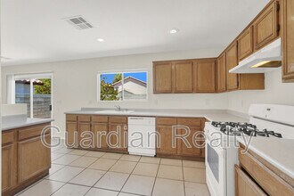 2022 Peacemaker Rd in Las Vegas, NV - Building Photo - Building Photo