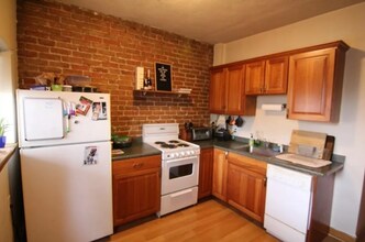 32 Riverdale St, Unit 1 in Boston, MA - Building Photo - Building Photo