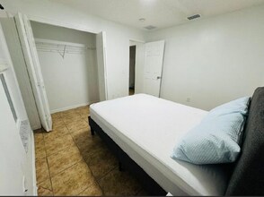 536 Cheshire Way in Davenport, FL - Building Photo - Building Photo