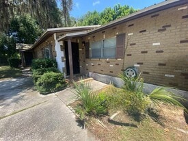 1610 High St in Leesburg, FL - Building Photo