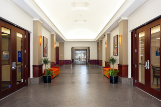 Plaza at Five Points in Sarasota, FL - Building Photo - Lobby