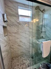 361 SW 20th Rd, Unit Cottage B in Miami, FL - Building Photo - Building Photo