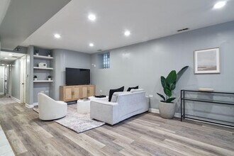 3018 N Clybourn Ave in Chicago, IL - Building Photo - Building Photo