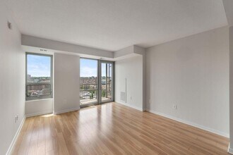 929 Portland Ave in Minneapolis, MN - Foto de edificio - Building Photo