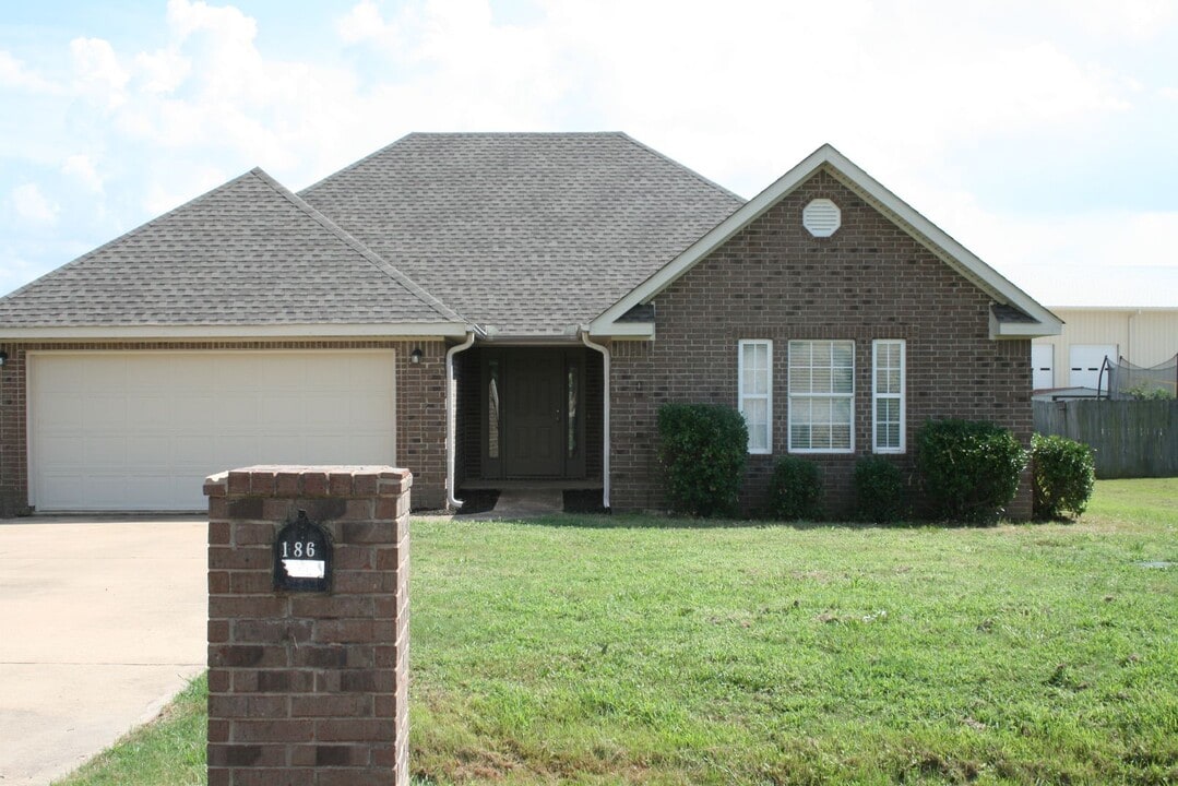 186 CR 418 in Jonesboro, AR - Building Photo