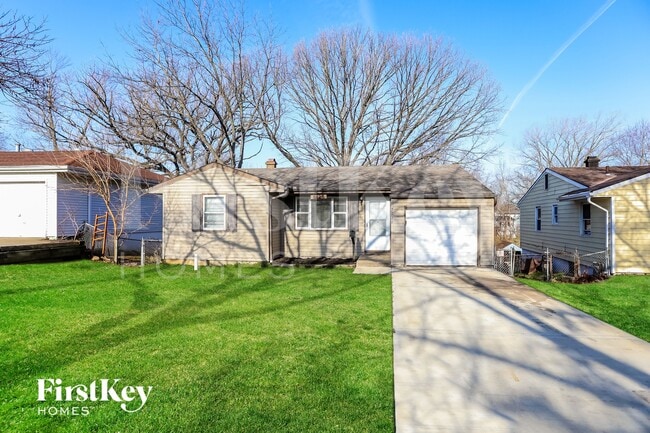 property at 5128 N Palmer Ave