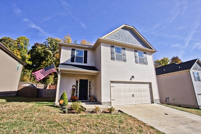 1328 Black Oak Cir in Clarksville, TN - Building Photo - Building Photo