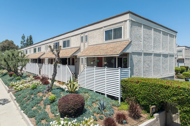 Tarzana Tennis Townhomes