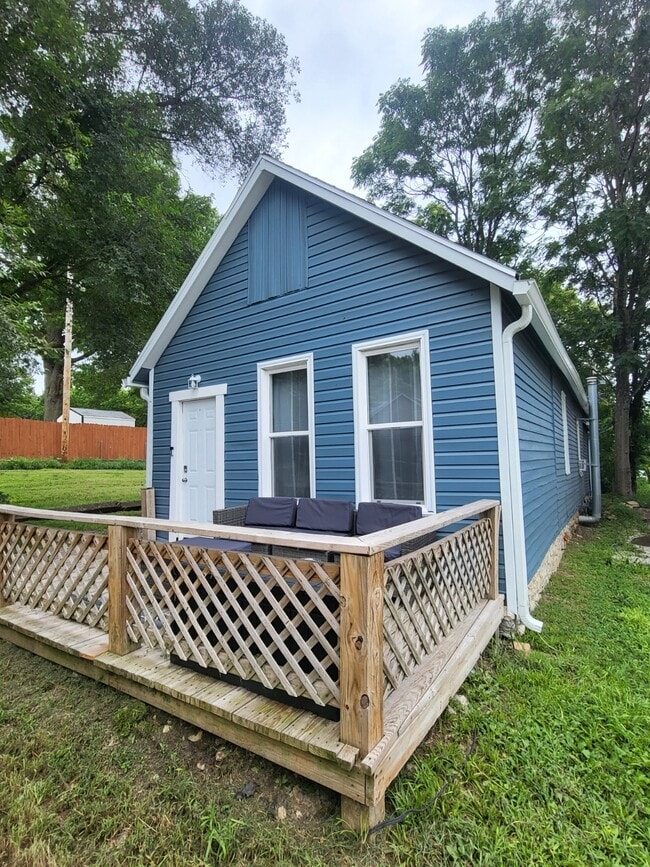 property at 813 Kickapoo St