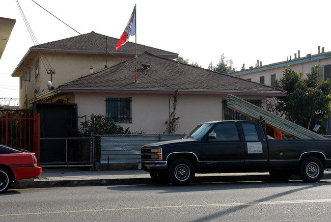 10522 S Inglewood Ave in Inglewood, CA - Foto de edificio - Building Photo