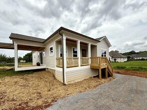 1902 Hickory Valley Rd in Chattanooga, TN - Building Photo - Building Photo