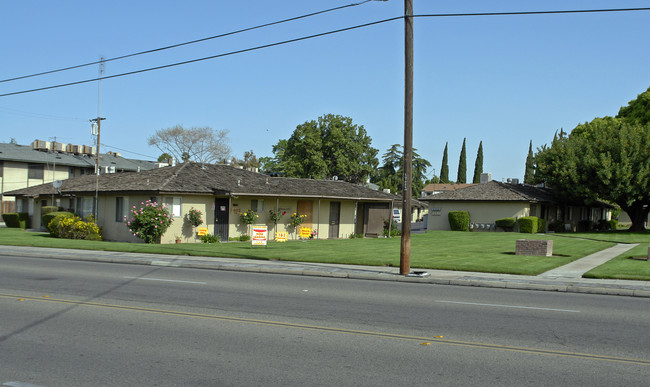 Centennial Apartments in Fresno, CA - Building Photo - Building Photo