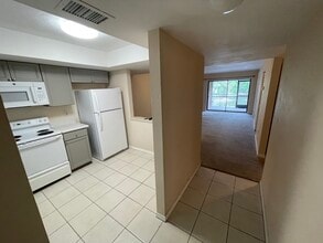 28181 Pine Haven Way in Bonita Springs, FL - Foto de edificio - Building Photo