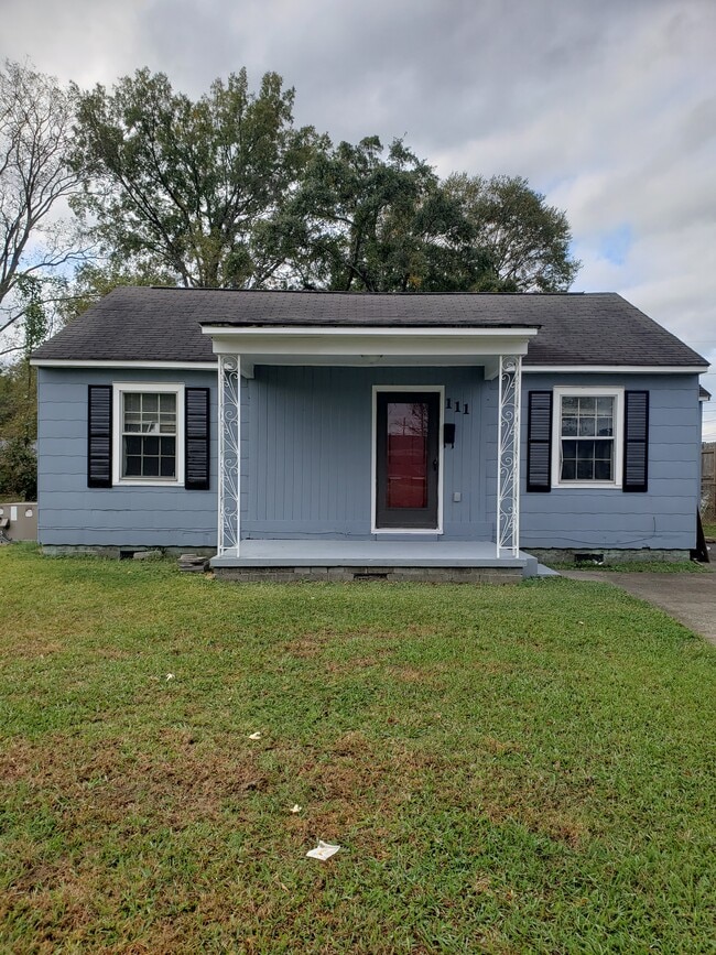 property at 111 E Walnut Street