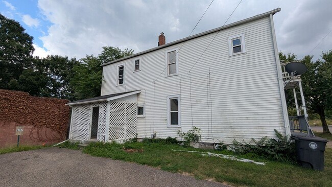 2389 29th St SW in Akron, OH - Building Photo - Building Photo
