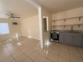 12127 Gulf Blvd in Treasure Island, FL - Building Photo - Building Photo