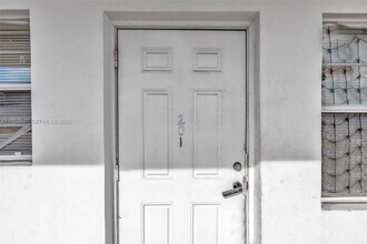 1300 NW 43 Terrace in Lauderhill, FL - Building Photo - Building Photo