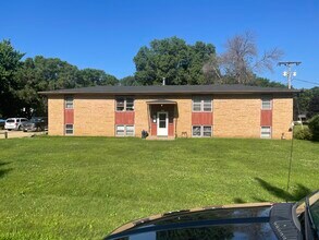 19065 Lena Ave, Unit 4 in Hastings, MN - Building Photo - Building Photo