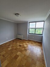 4390 LORCOM Ln, Unit 709 in Arlington, VA - Foto de edificio - Building Photo