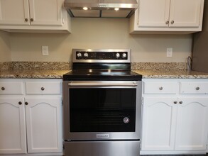 6227 King George Dr in Charlotte, NC - Building Photo - Building Photo