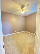 5806 Kessinger Ct in Hope Mills, NC - Building Photo - Building Photo