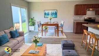 9199 Western Way in Jacksonville, FL - Building Photo