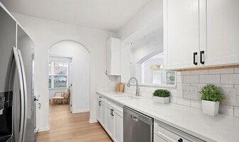 Weston Lakeside Apartments in Cary, NC - Building Photo